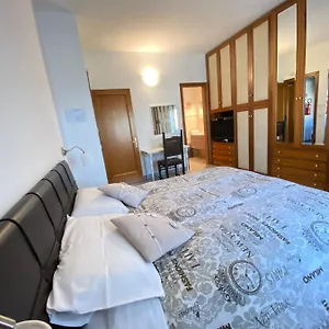 Bed & Breakfast We In Rome, Casal Palocco
